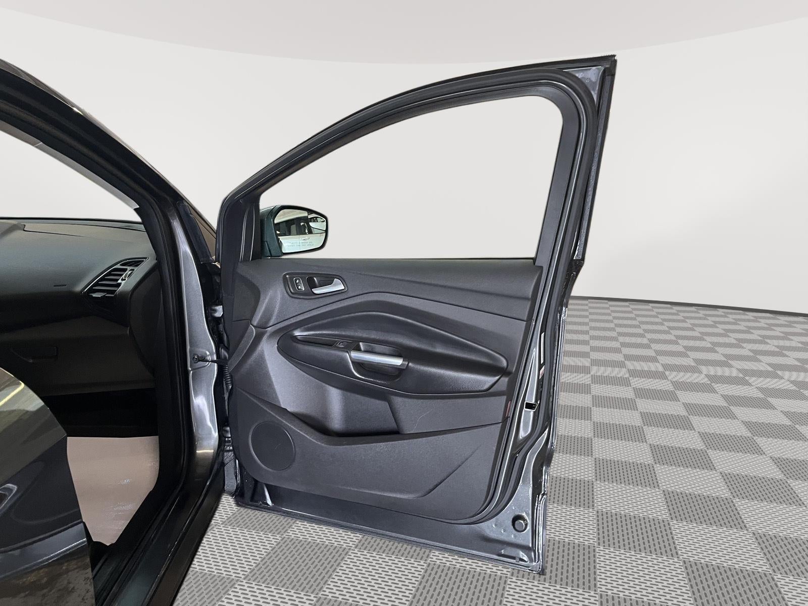 2019 Ford Escape Tit Base
