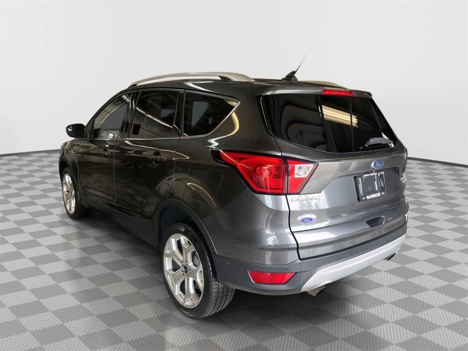 2019 Ford Escape Tit Base