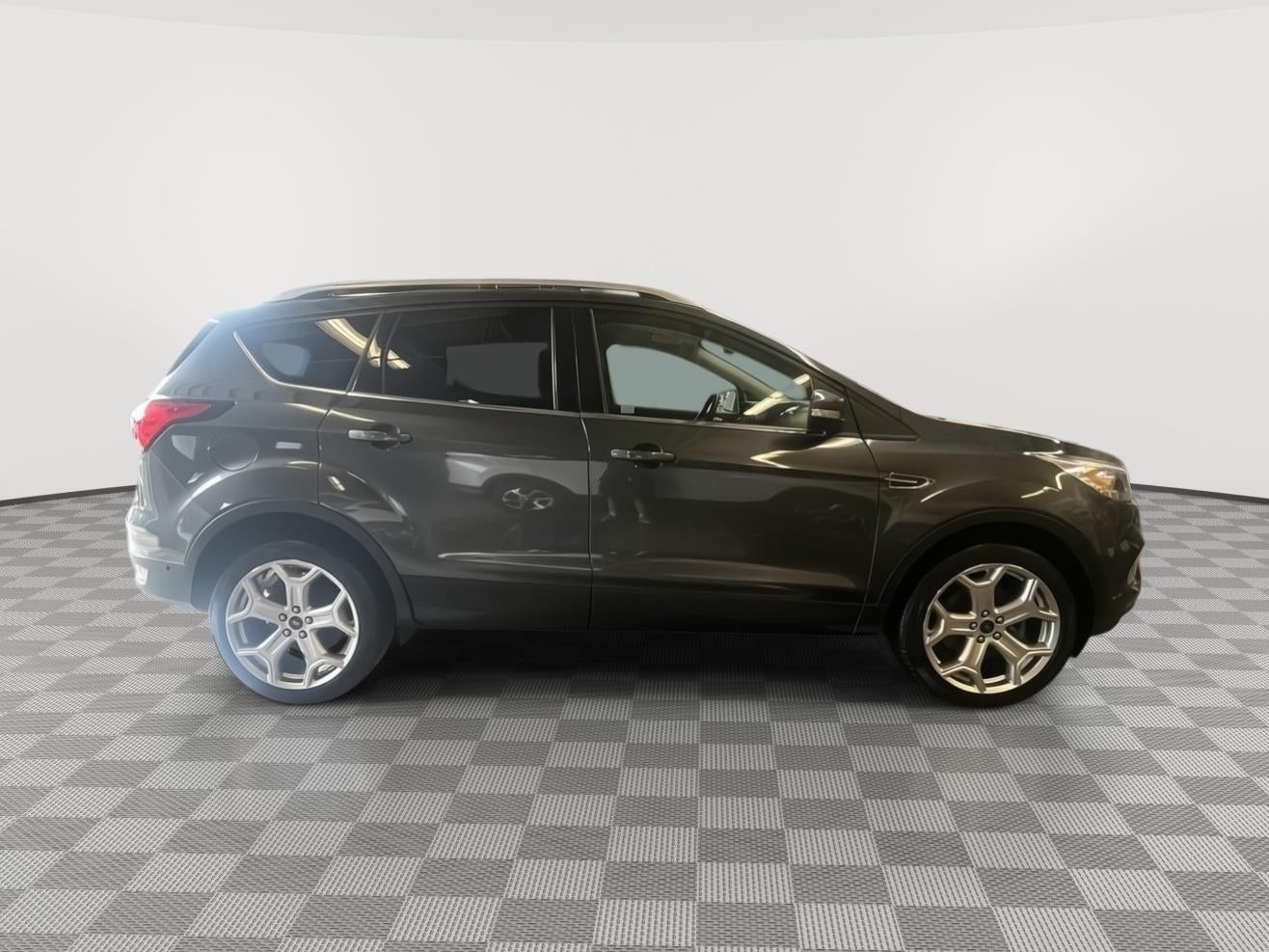 2019 Ford Escape Tit Base