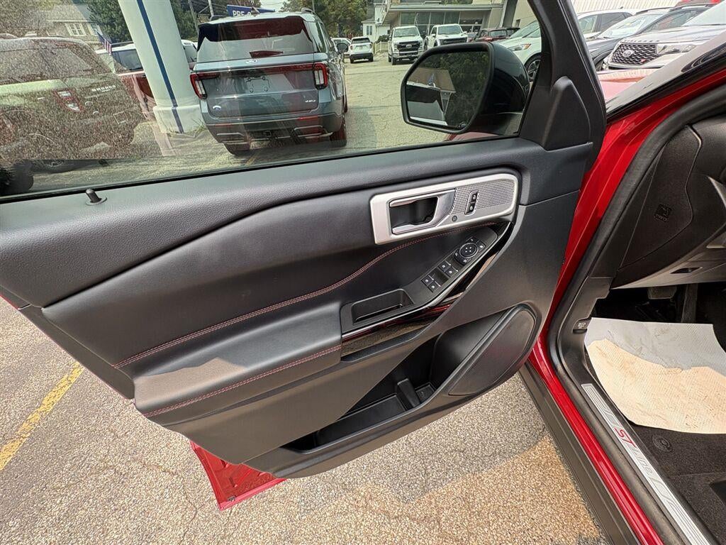 2023 Ford EXPLORER S Base