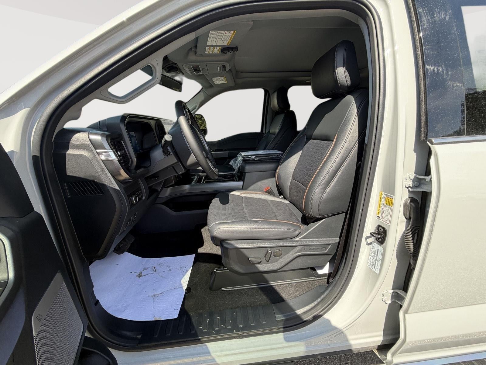 2026 Ford Super Duty F-350 Lariat