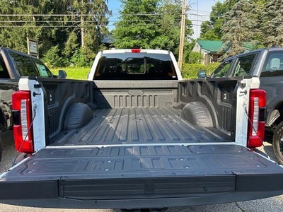 2025 Ford Super Duty F-350 DRW LARIAT