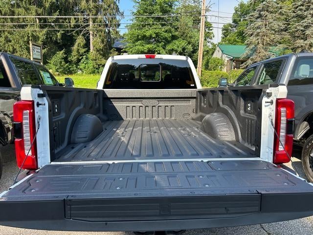 2025 Ford Super Duty F-350 DRW LARIAT