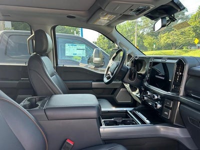 2025 Ford Super Duty F-350 DRW LARIAT