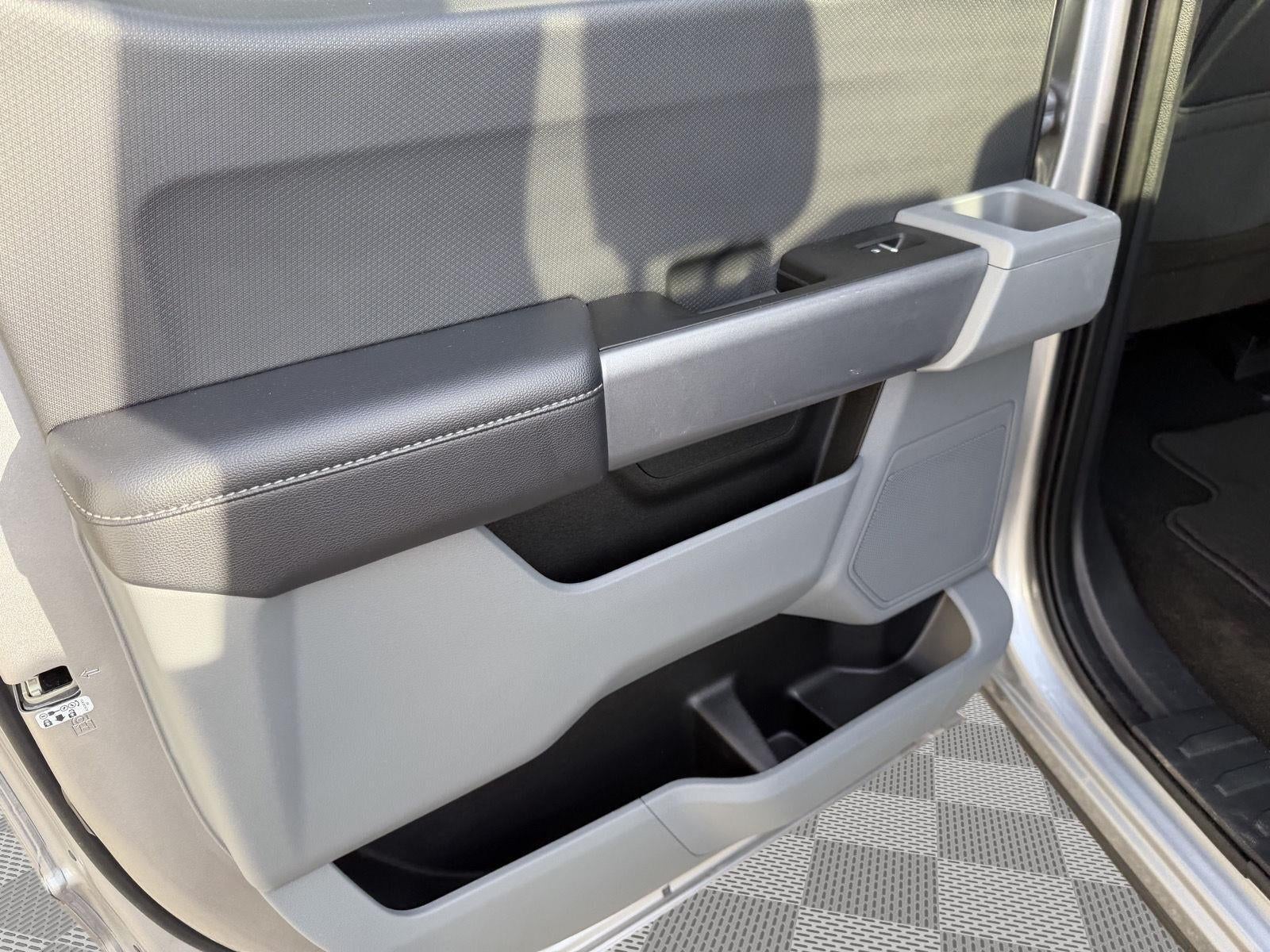 2022 Ford F150 SUPER Base
