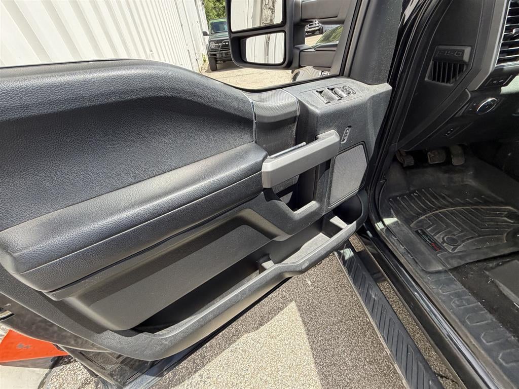 2015 Ford F-150 Base