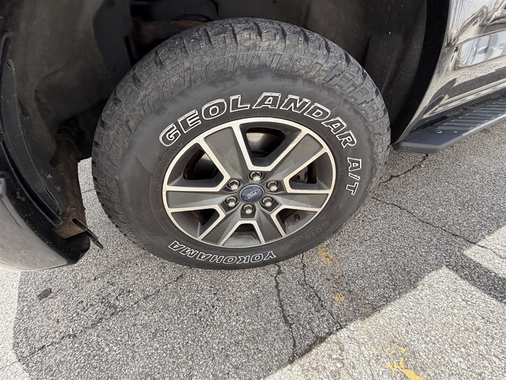 2015 Ford F-150 Base