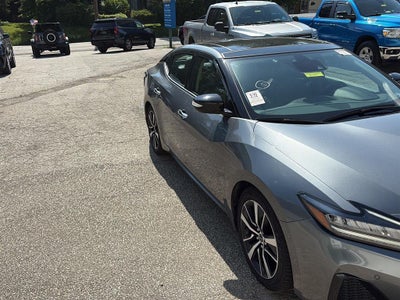 2023 Nissan MAXIMA SL Base