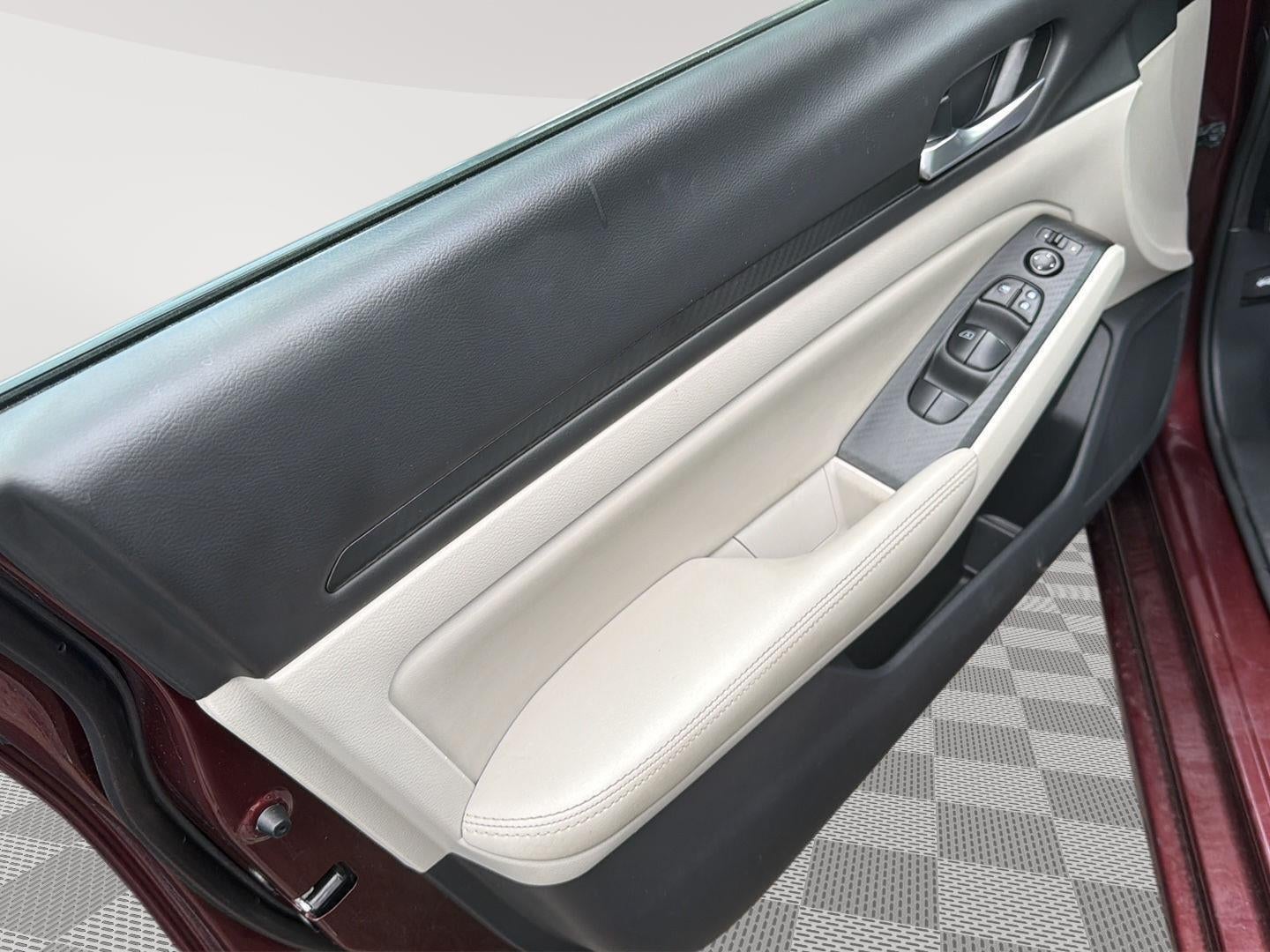 2024 Nissan ALTIMA SV Base