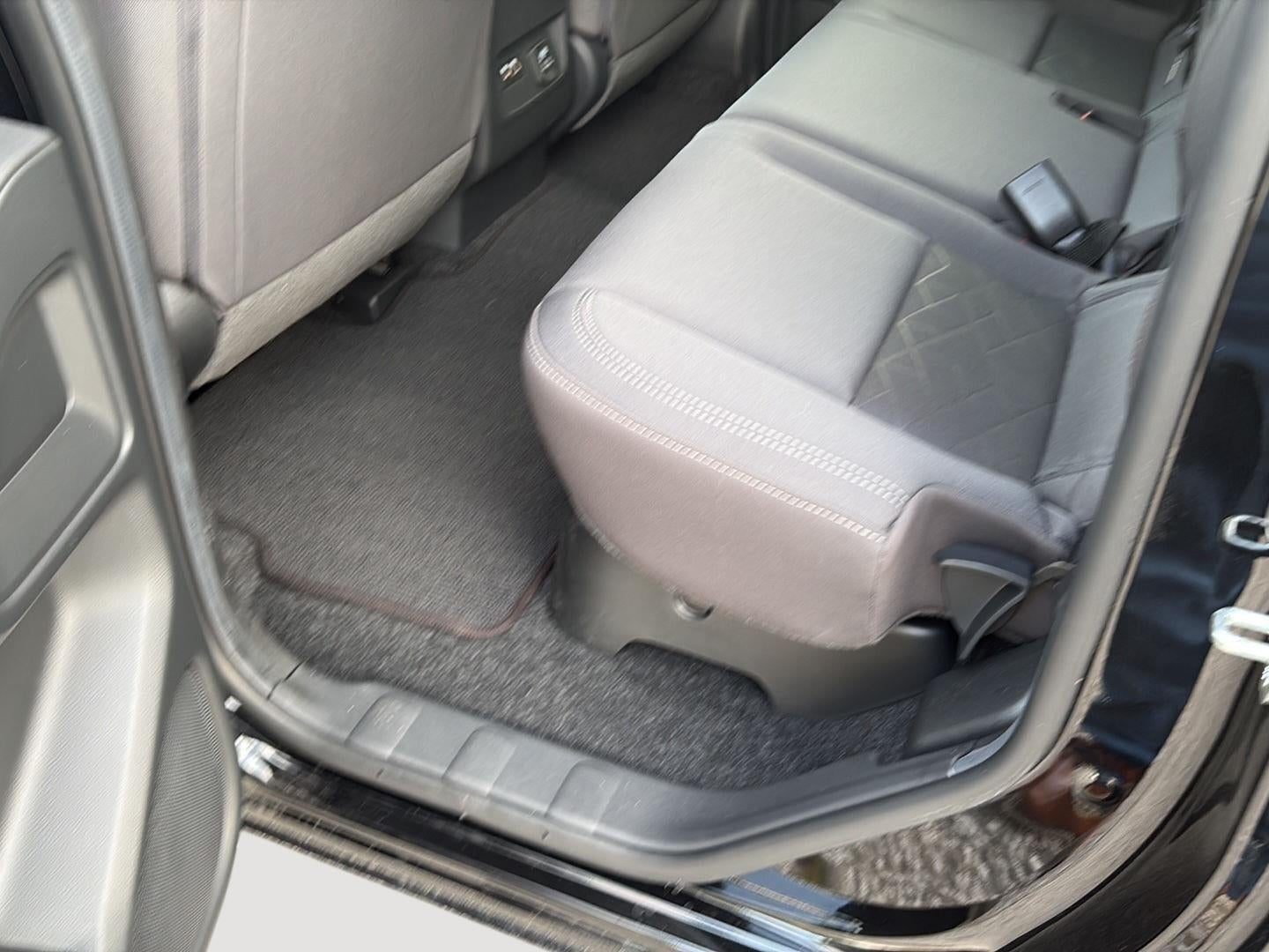 2026 Nissan Frontier Base