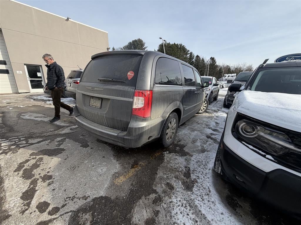 2015 Chrysler Town & Country Touring