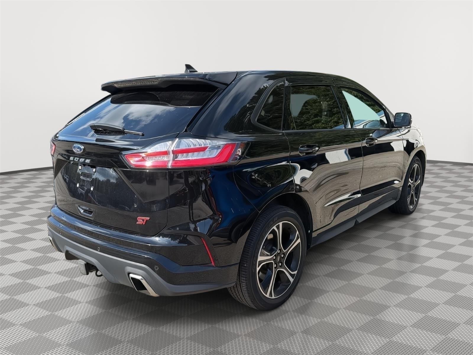 2022 Ford Edge ST