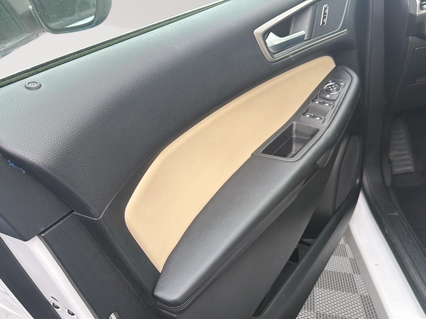 2022 Ford EDGE SEL Base