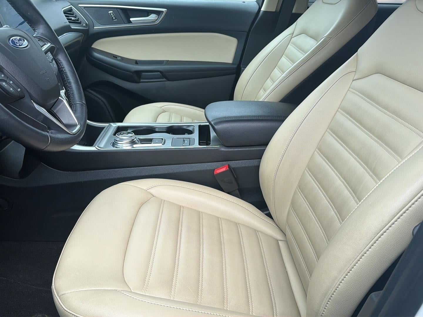 2022 Ford EDGE SEL Base