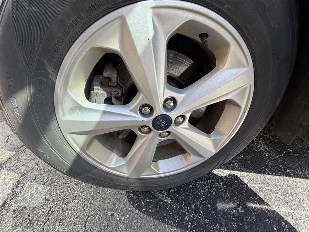 2015 Ford Edge Base