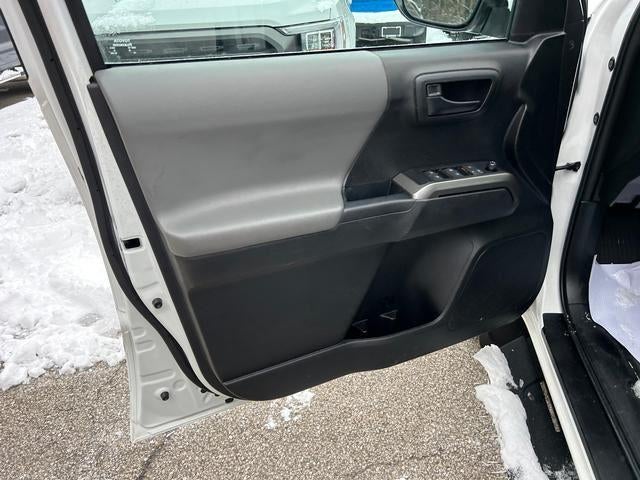 2022 Toyota Tacoma Base