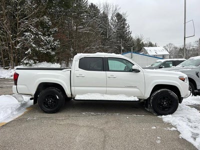 2022 Toyota Tacoma Base