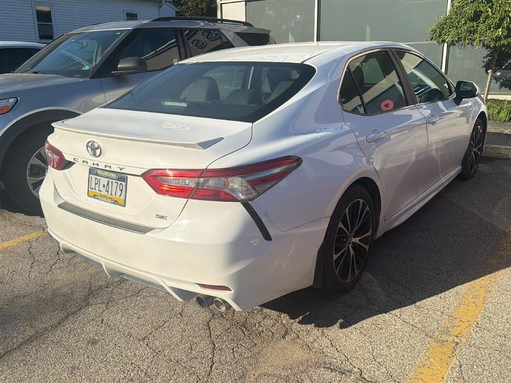 2018 Toyota Camry SE