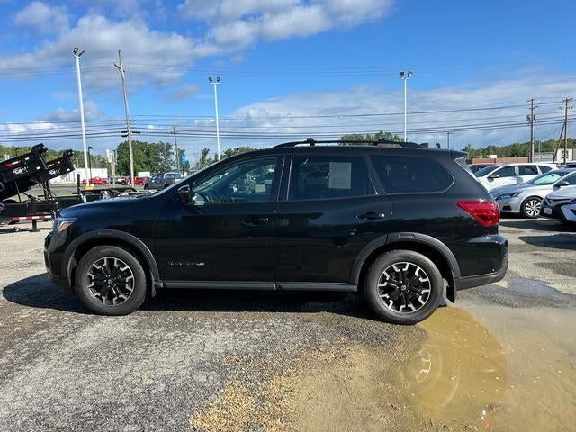 2020 Nissan Pathfinder SL