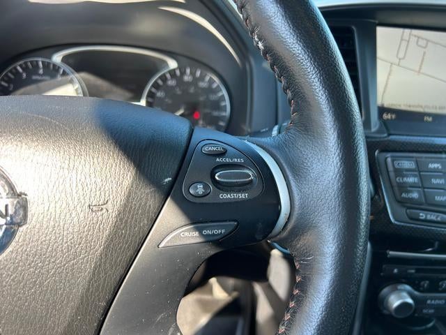 2020 Nissan Pathfinder SL