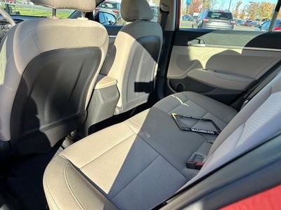 2020 Hyundai Elantra SE