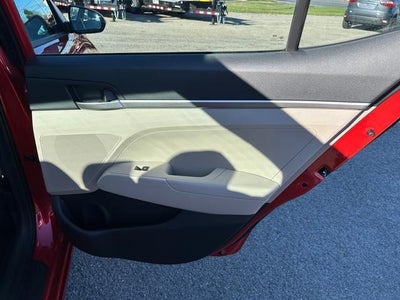 2020 Hyundai Elantra SE