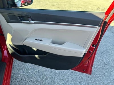 2020 Hyundai Elantra SE