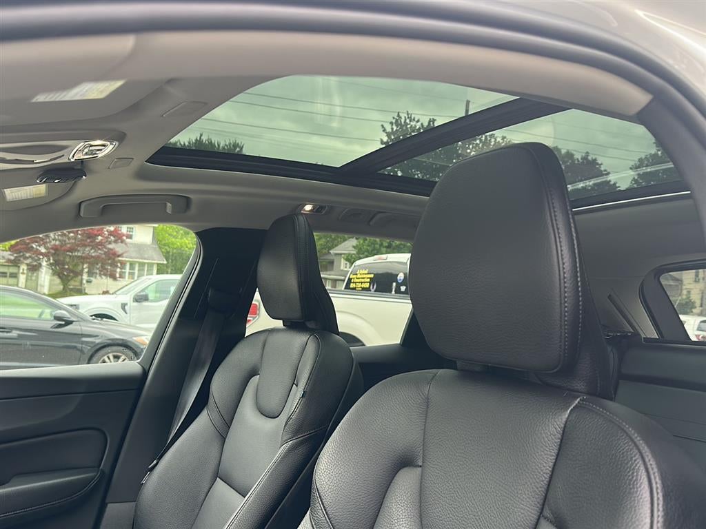 2019 Volvo XC60 Momentum